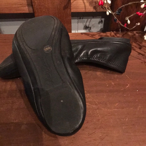 NWOT Lucky brand black slipons😎 - Picture 4 of 5